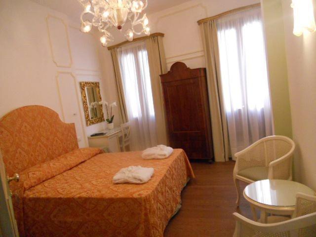 Ca' Dei Polo Otel Venedik Oda fotoğraf